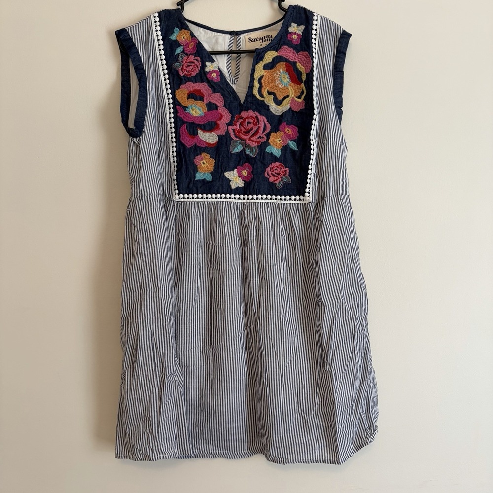 Savanna Jane Striped Floral Embroidered Dress size M Blue White Sleeveless